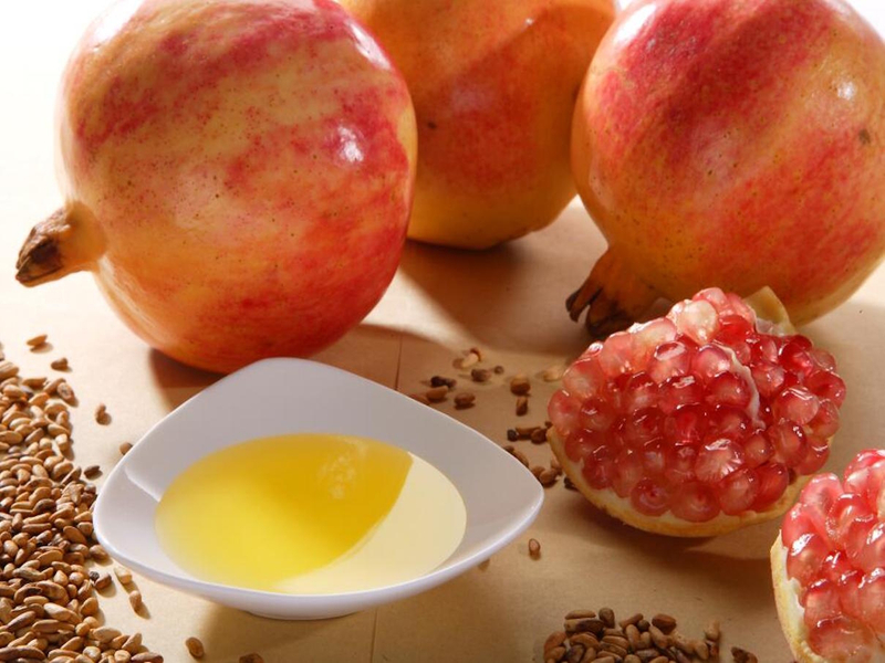  Pomegranate Seed Oil 